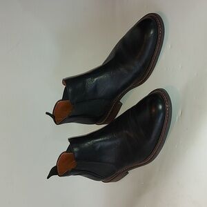 Chelsea's boots, men black leather, size 8.  Excellent condition.